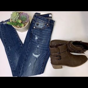 Kancan distressed jeans size 13/30